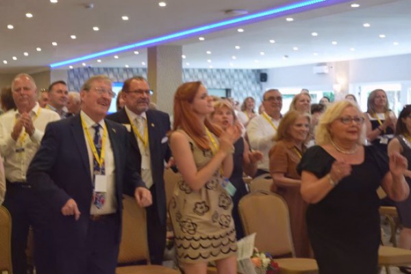 Közösen táncoltak a magyarországi lionok